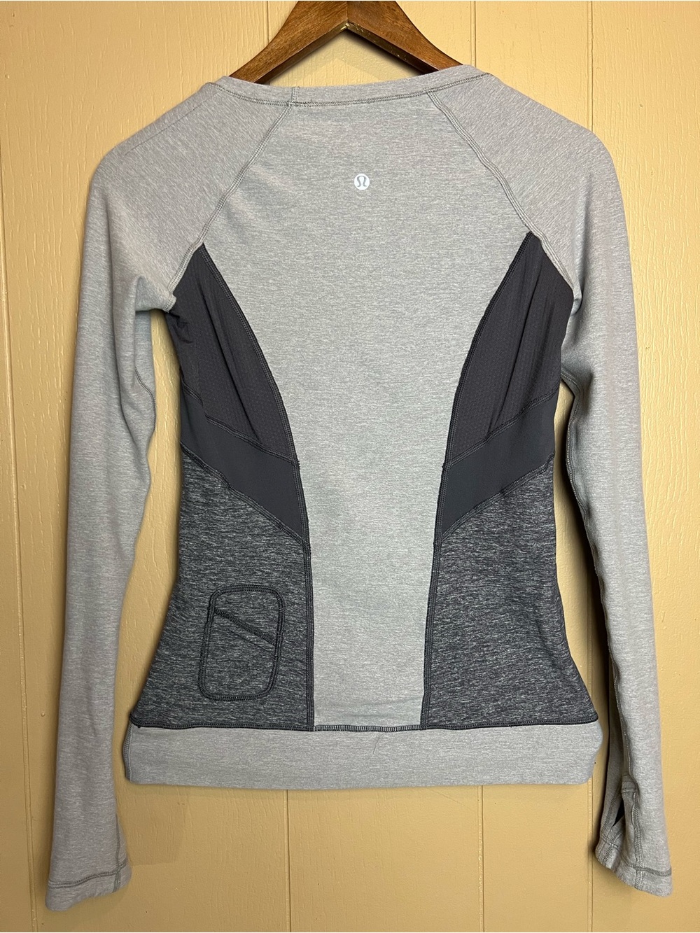lululemon athletica Light Gray and Dark Gray Long Sleeve Top - Picture 3 of 5
